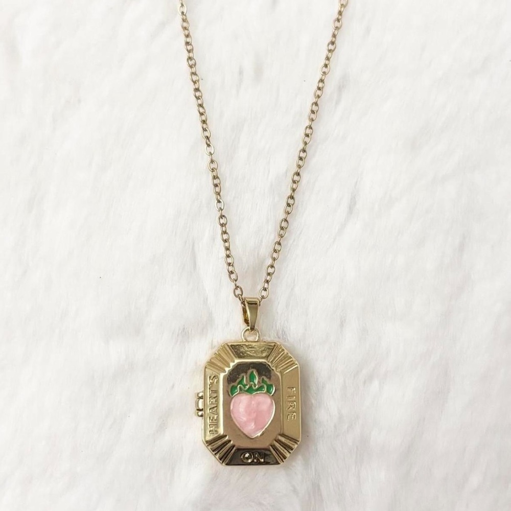 5/$15 🩷 MUST BUNDLE Gold Pink Heart Locket Necklace with Green Accent - Picture 2 of 7